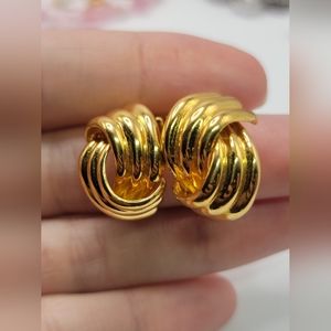 Givenchy Paris New York goldtone clipon earrings (008ERNG)